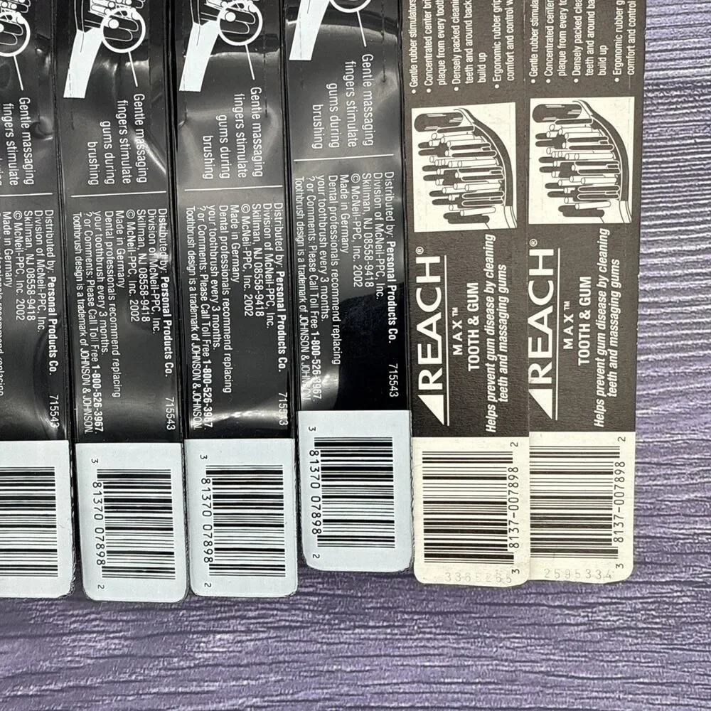 8 LOT Vintage Reach MAX (81) Medium Full Head Beyond Clean Massaging Gums 2002